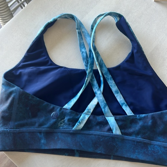 Lululemon women’s sports bra - Picture 2 of 2